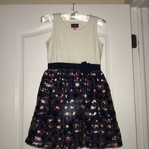 New,blue&white dress with a floral pattern & lace.